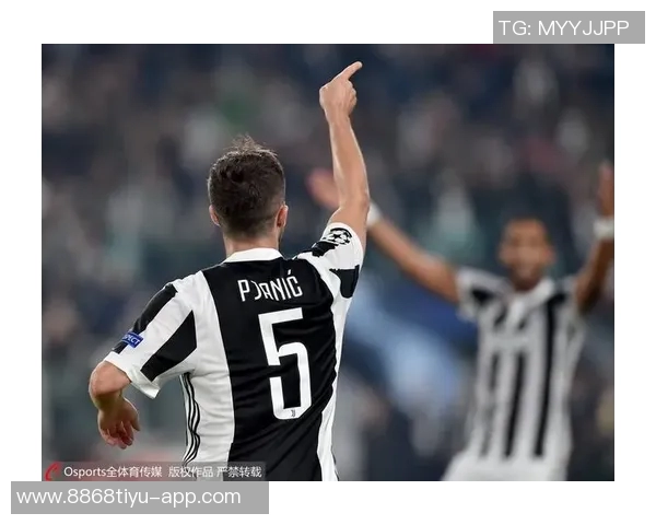 王钰栋热身赛遭泰国队飞踹重创痛苦倒地引发关注与担忧 王钰栋热身赛遭泰国队飞踹重创痛苦倒地引发关注与担忧