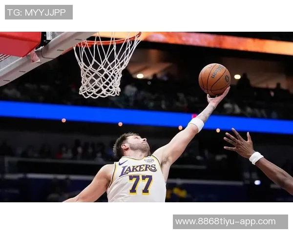 东里三分失准却逆转胜利夯夯维亚表现惊艳湖人三笔引援成就巨大成功