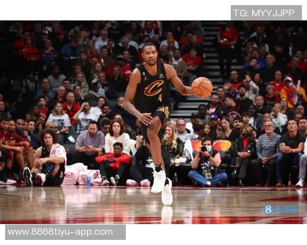 莫布里半场表现不佳10投仅3中仅得8分三分球更是3投0中令人失望 莫布里半场表现不佳10投仅3中仅得8分三分球更是3投0中令人失望