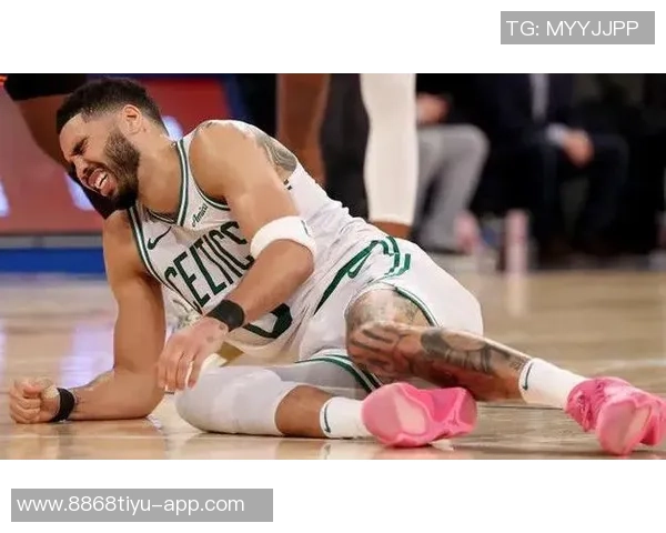 詹姆斯与塔图姆高尔夫球会面照片引热议昨天竟未比赛的真相揭秘 詹姆斯与塔图姆高尔夫球会面照片引热议昨天竟未比赛的真相揭秘